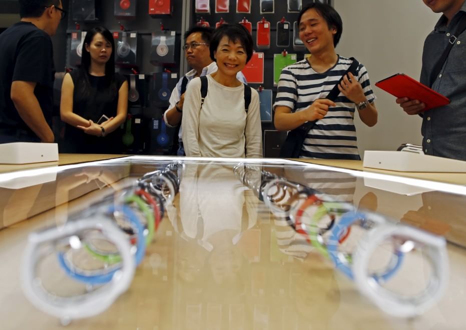 Tutti in fila per l'Apple Watch in Italia e nel mondo