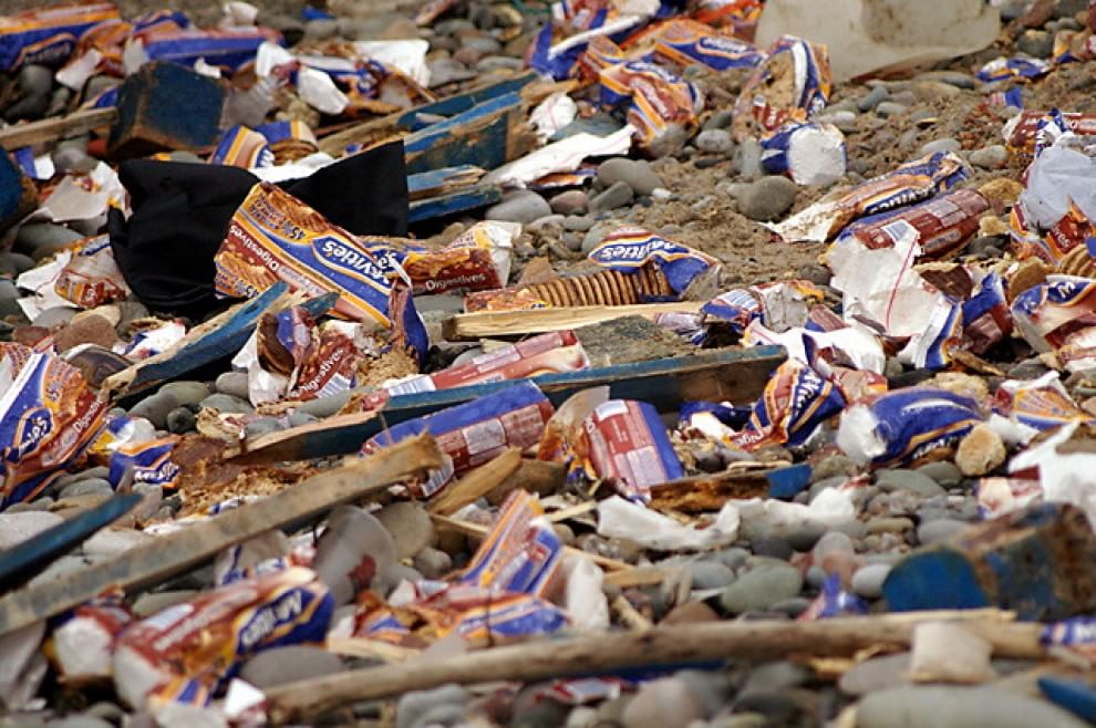 Dai missili alle lapidi, ecco gli oggetti più bizzarri ritrovati sulle spiagge