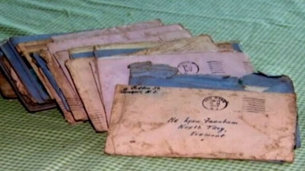 Dai missili alle lapidi, ecco gli oggetti più bizzarri ritrovati sulle spiagge