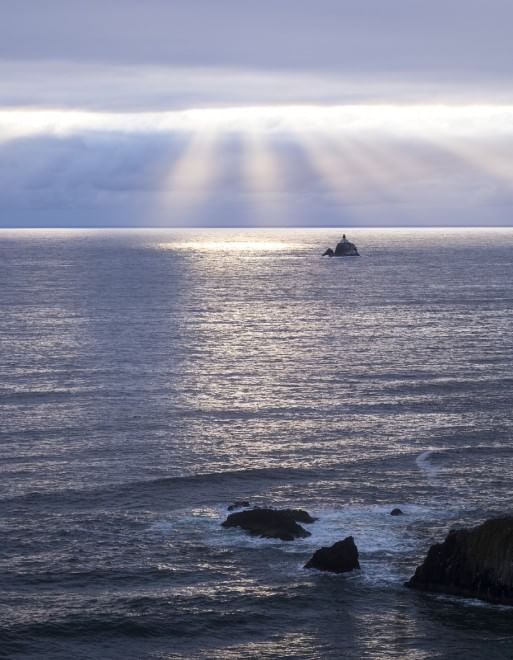 L'orizzonte magico: il sole incontra il mare
