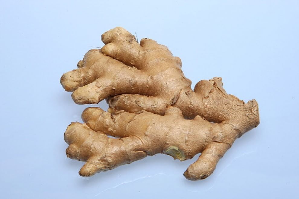 Dal miele alla curcuma, dieci alimenti da provare per prevenire le malattie