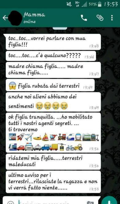 Che disastro i messaggi delle mamme su WhatsApp