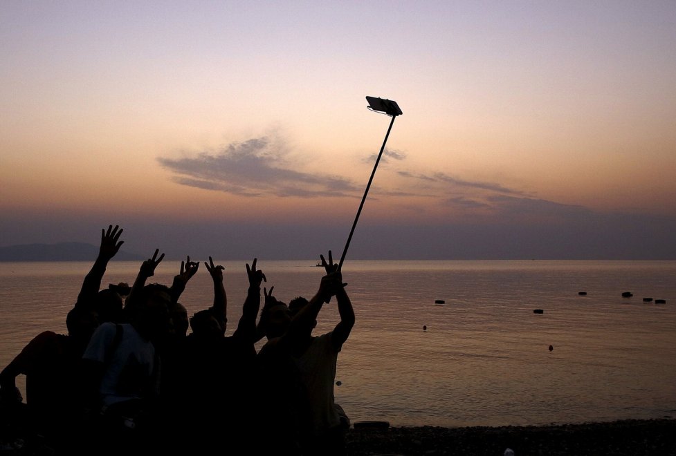 Ossessione selfie stick: quando il braccio non basta 