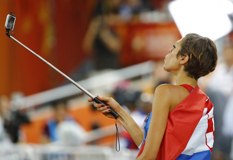 Ossessione selfie stick: quando il braccio non basta 