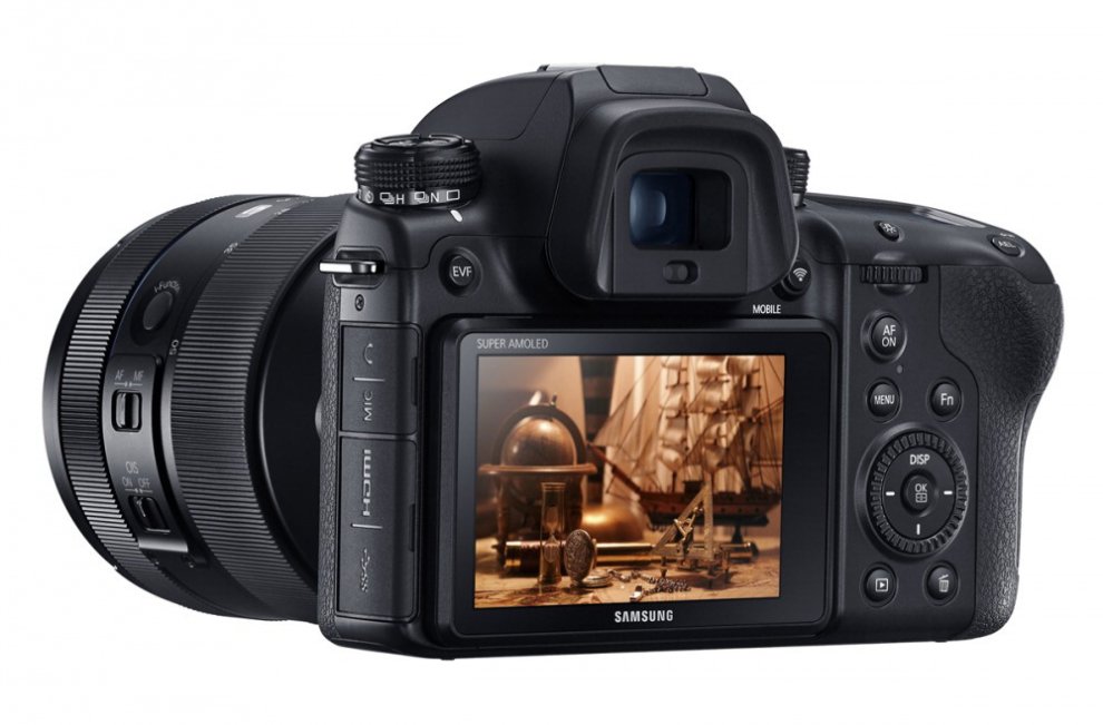Samsung NX1, l'elettronica al top: la fotocamera sudcoreana sfida i grandi marchi