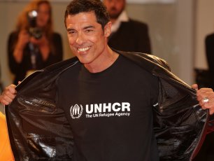 Alessandro Gassmann: "Nel mondo che vorrei per mio figlio c'è posto per i profughi"
