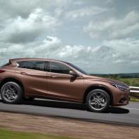 Infiniti Q30