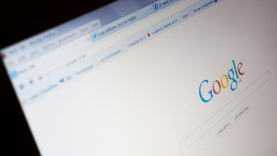 Google: "10 milioni di euro per i migranti"