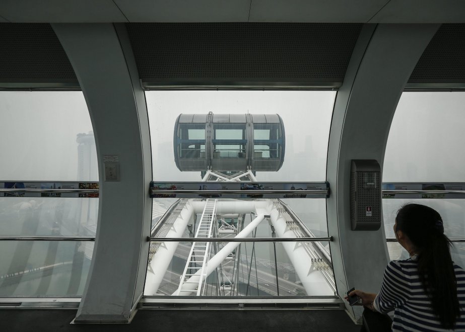 Non è nebbia ma smog: Singapore città invisibile
