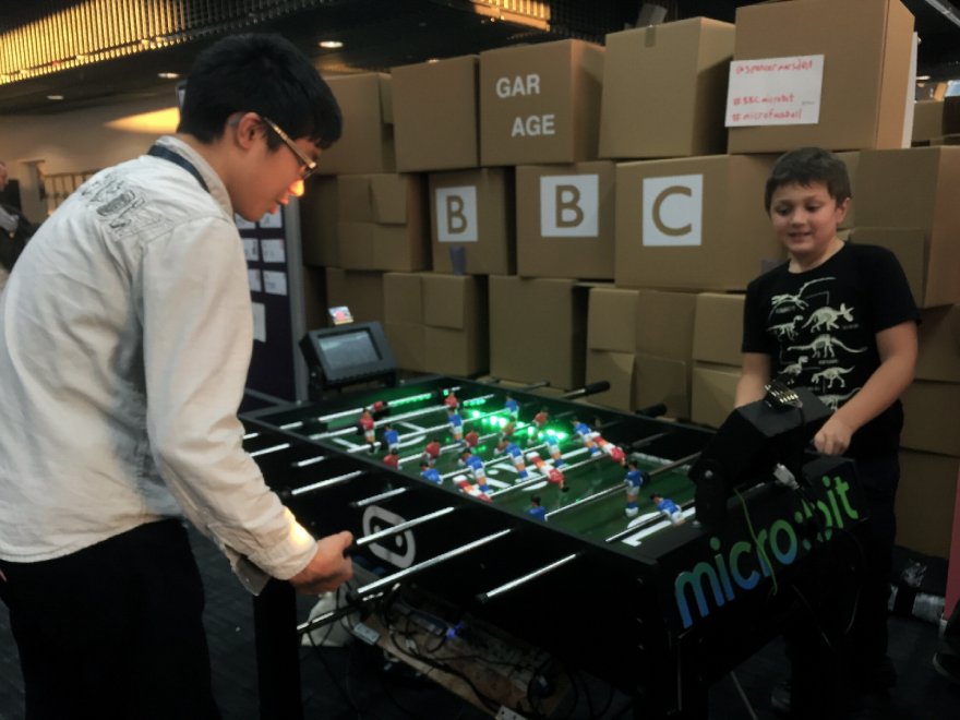 Londra, al MozFest 2015: tra volpi di pelliccia e biliardini elettronici