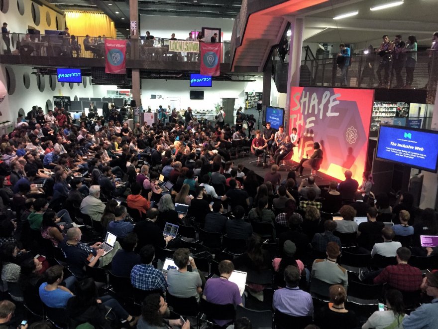 Londra, al MozFest 2015: tra volpi di pelliccia e biliardini elettronici