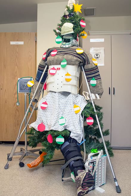 Come ti addobbo l'ospedale: il Natale creativo nei reparti