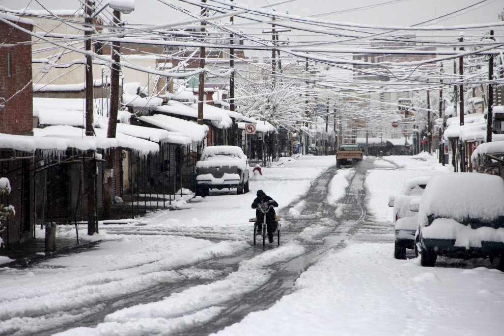 Neve in Messico, primavera a New York: le anomalie climatiche stravolgono l'inverno