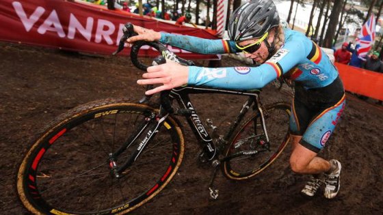 Ciclocross, la van den Driessche si difende: \