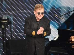 Sanremo, prima serata fra Elton John, Campioni e nastri arcobaleno