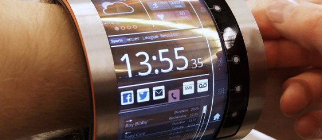 Wearable del desiderio: il maxi bracciale LCD