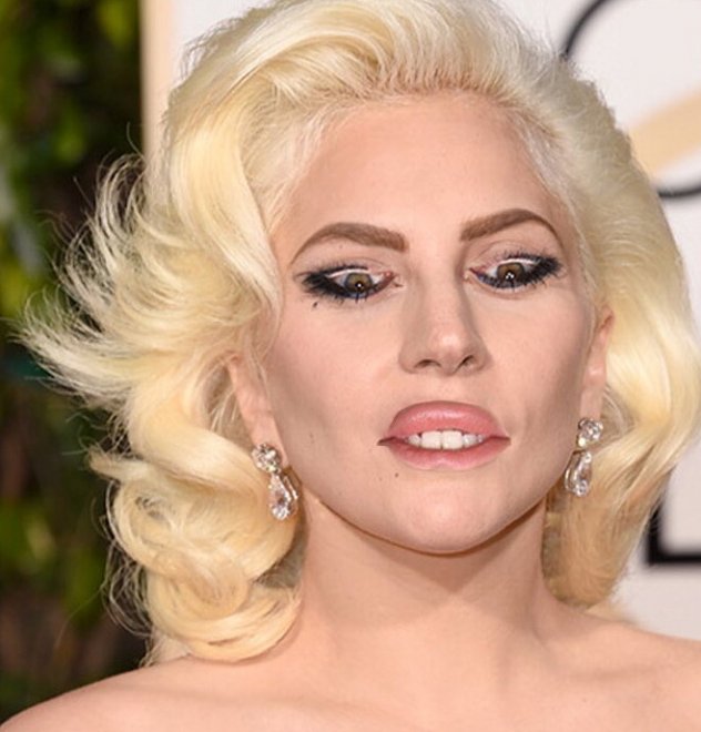 Cosa c'è che non va in questa foto? Il ritratto capovolto di Adele