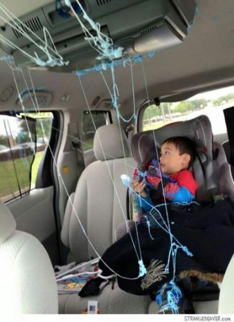 Quando la casa è un disastro: baby vandali in azione 