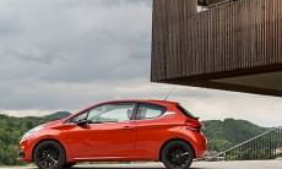 I giovani e le compatte Peugeot, coppia di ferro