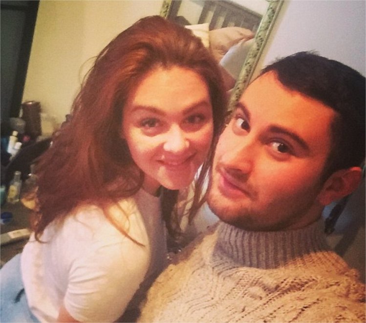 ''Ecco il mio fidanzato, quando era il sosia di Natalie Portman'', lo scatto è virale