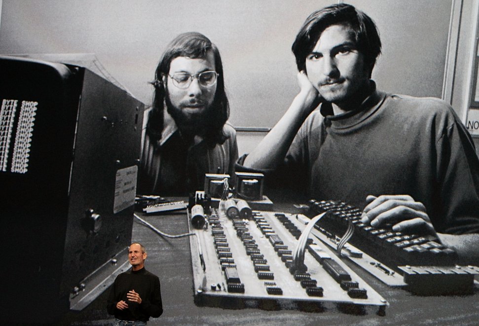 Da Steve Jobs a Tim Cook: quarant'anni di Apple