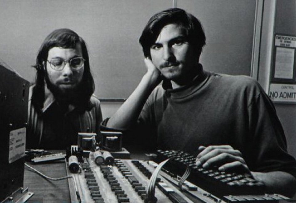 Da Steve Jobs a Tim Cook: quarant'anni di Apple