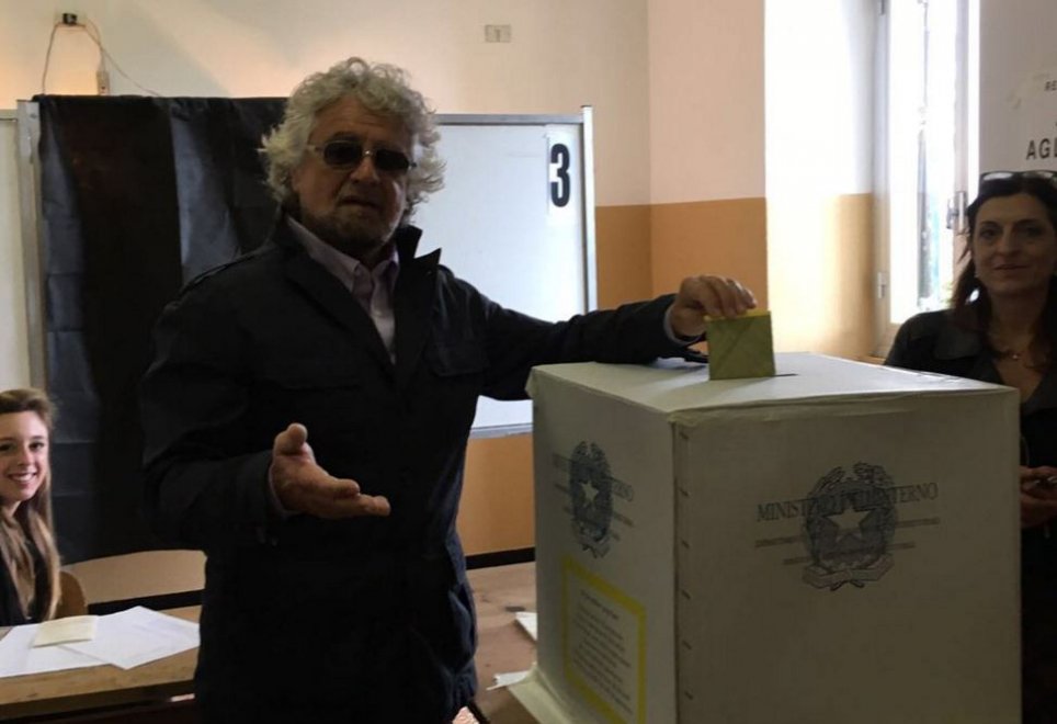 Referendum trivelle: politici, star e cittadini votano ai seggi