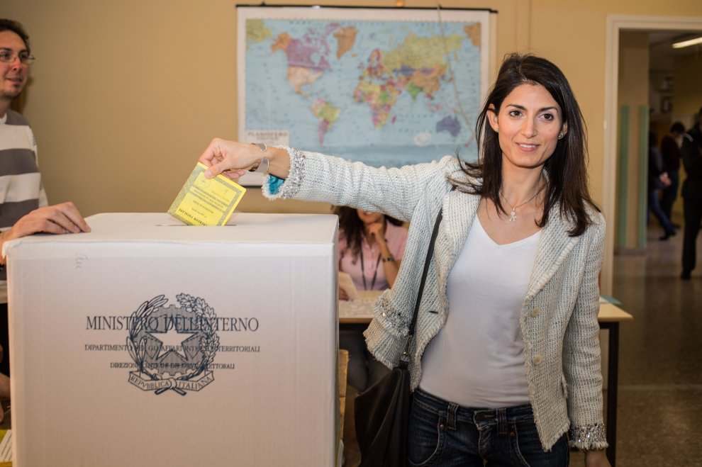 Referendum trivelle: politici, star e cittadini votano ai seggi