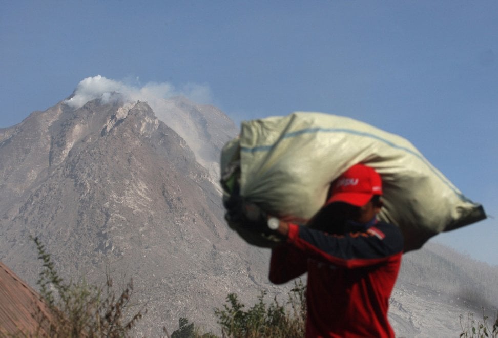 Eruzione apocalittica in Indonesia, il Sinabung uccide