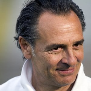 Lazio, Prandelli firma giovedì. Attacco, si insiste per Milik
