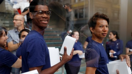 Ex dipendente Apple confessa: lavorare in uno Store? Un incubo
