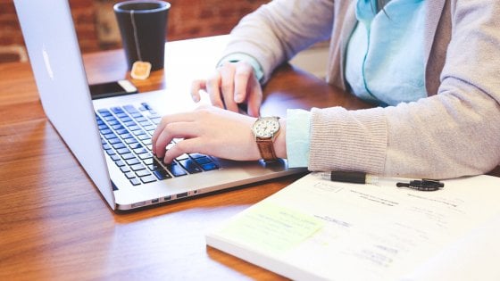 Gli italiani e le nuove tecnologie: un rapporto tra entusiasmi e timori