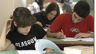 Stretta sui diplomifici crollano i privatisti iscritti all'esame