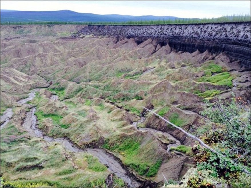 Siberia, ecco 'la porta per l'inferno': una gigantesca voragine causata dal riscaldamento globale