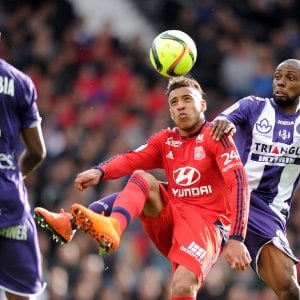 Napoli, si insiste per Tolisso. Nuova offerta al Lione