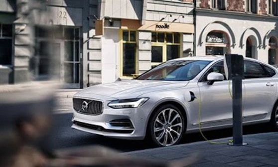 Un milione di auto elettriche entro il 2025: ecco la sfida