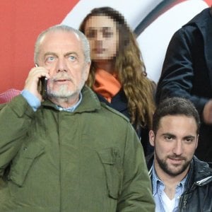 Napoli, scende in campo De Laurentiis. Higuain, il giorno della verità