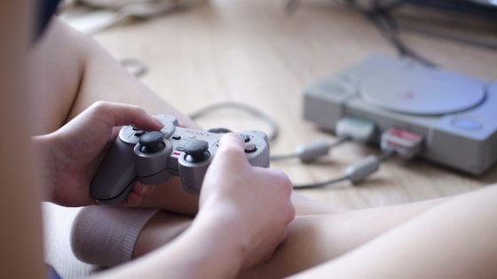 Videogame promossi, social bocciati: così incidono sul rendimento scolastico
