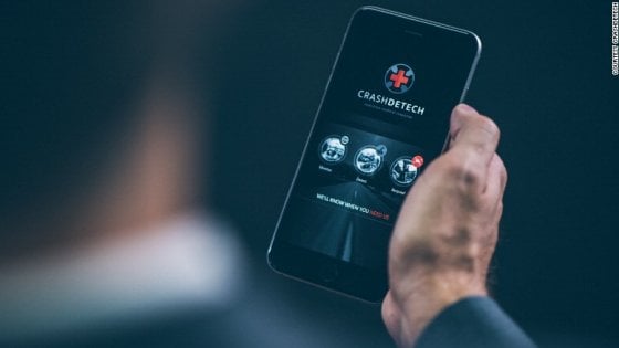 CrashDetech, l'app che ti salva la vita al volante