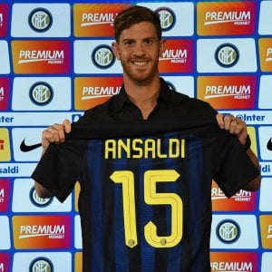 Inter, Ansaldi fuori un mese: ''De Boer? Necessario un cambiamento''