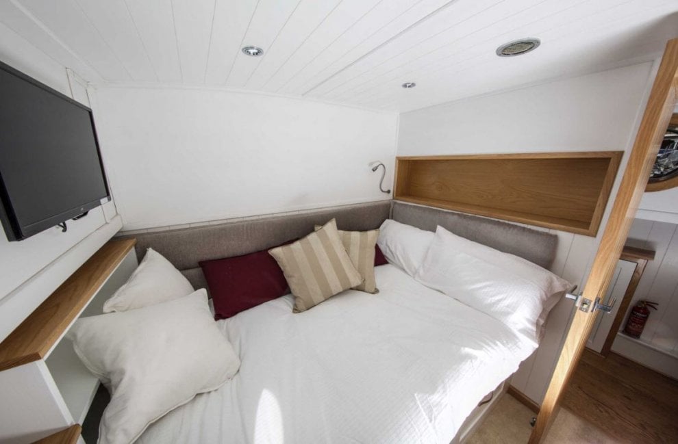 Londra, fai un salto nella casa galleggiante: quando la vita è una crociera