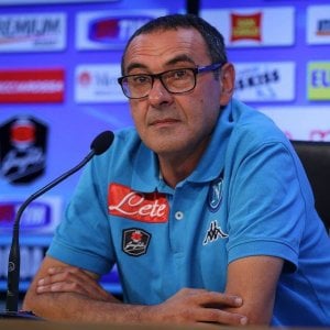 Napoli, Sarri torna a parlare. Ma la conferenza è a inviti