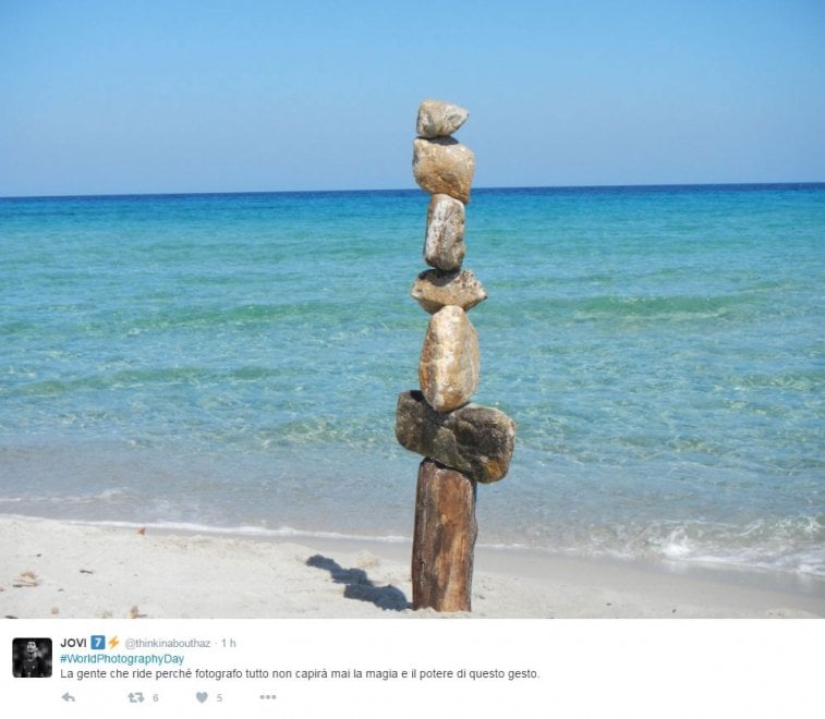 World photo day, su Twitter i mille volti della fotografia