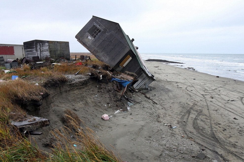 Il villaggio eschimese di Shishmaref in Alaska