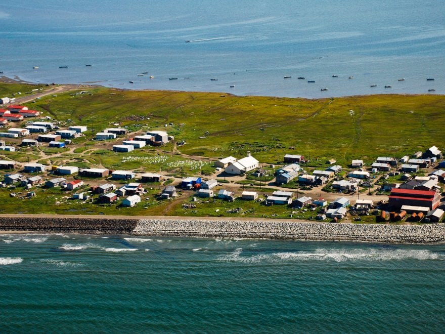 Il villaggio eschimese di Shishmaref in Alaska