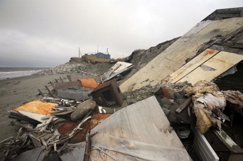 Il villaggio eschimese di Shishmaref in Alaska