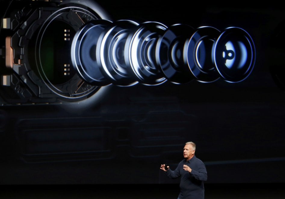 Apple, ecco l'iPhone 7: resiste all'acqua e fotografa in modo 'perfetto'