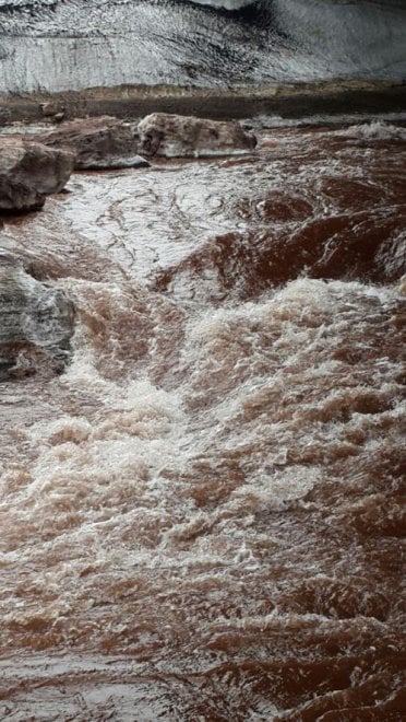 Russia, mistero sul fiume che cambia colore: il Daldykan diventa rosso