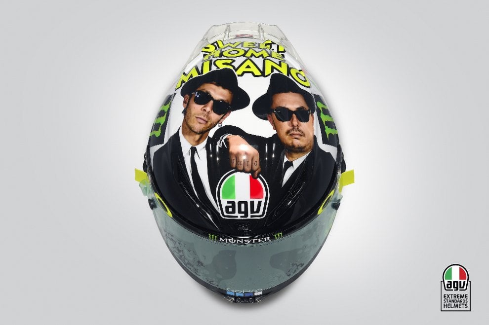 Rossi, a Misano casco ispirato ai ''Blues Brothers'' - Sport - La Repubblica