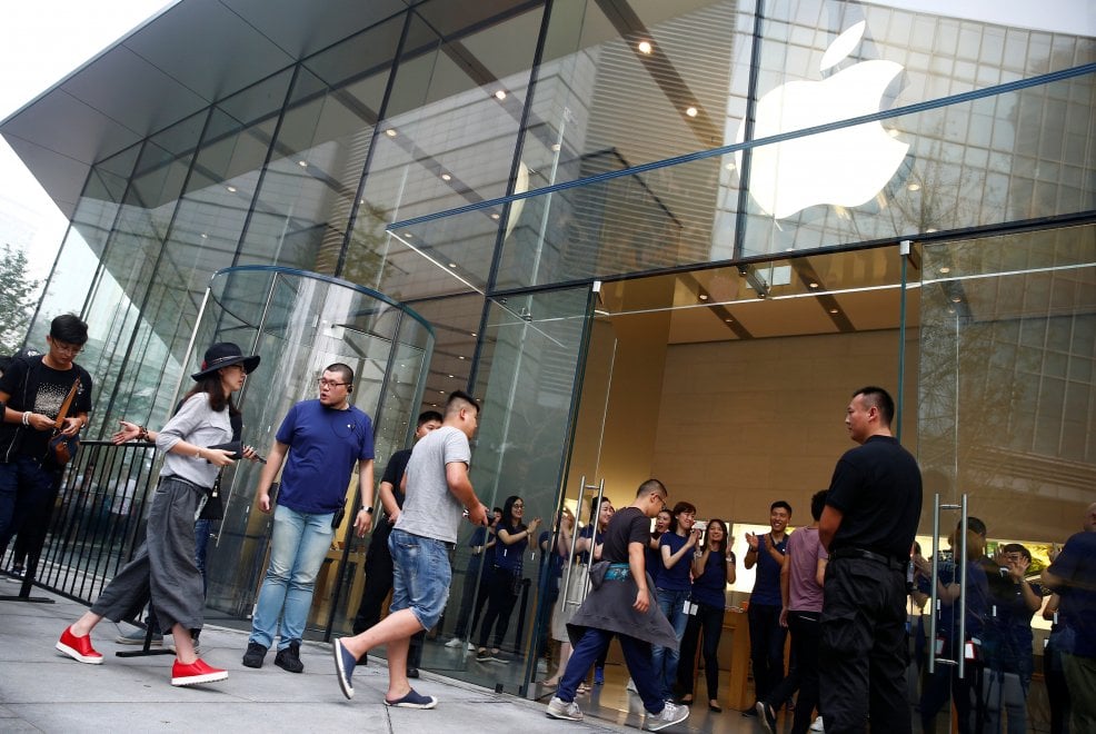 Da Roma a New York: tutti in coda per l'iPhone 7